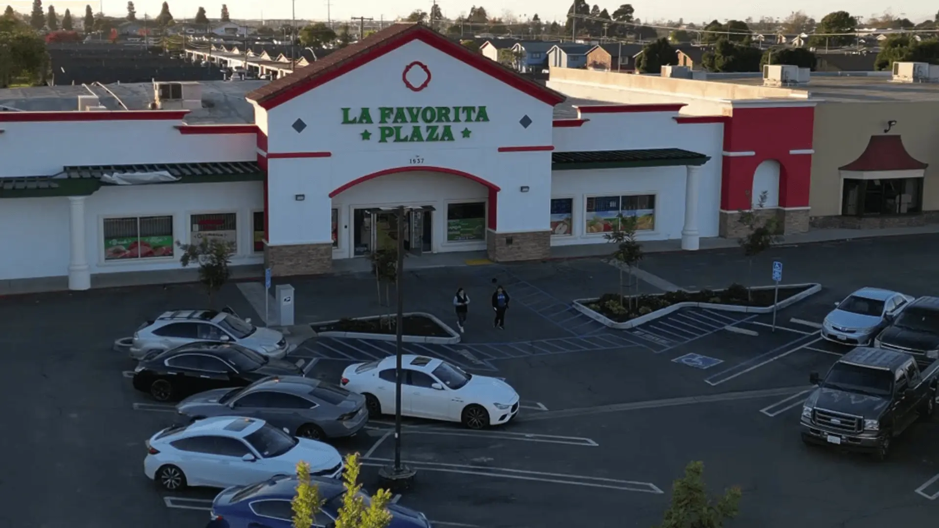 La Favorita Plaza
